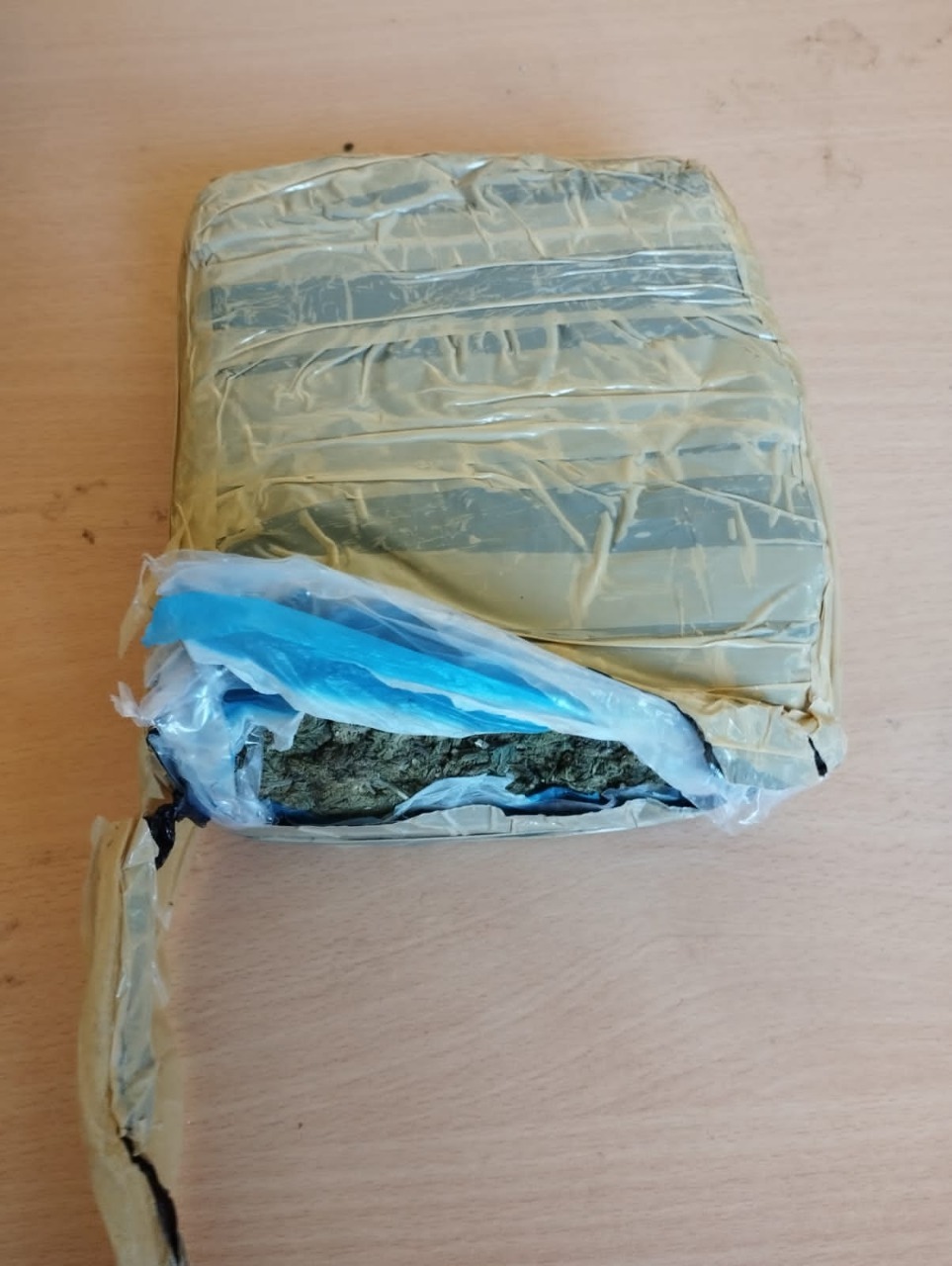 Policía apresa en Pedernales a tres personas con marihuana