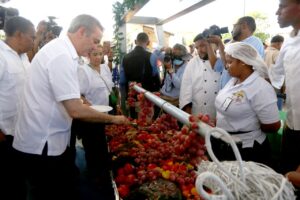 Abinader anuncia entrega raciones alimenticias en 