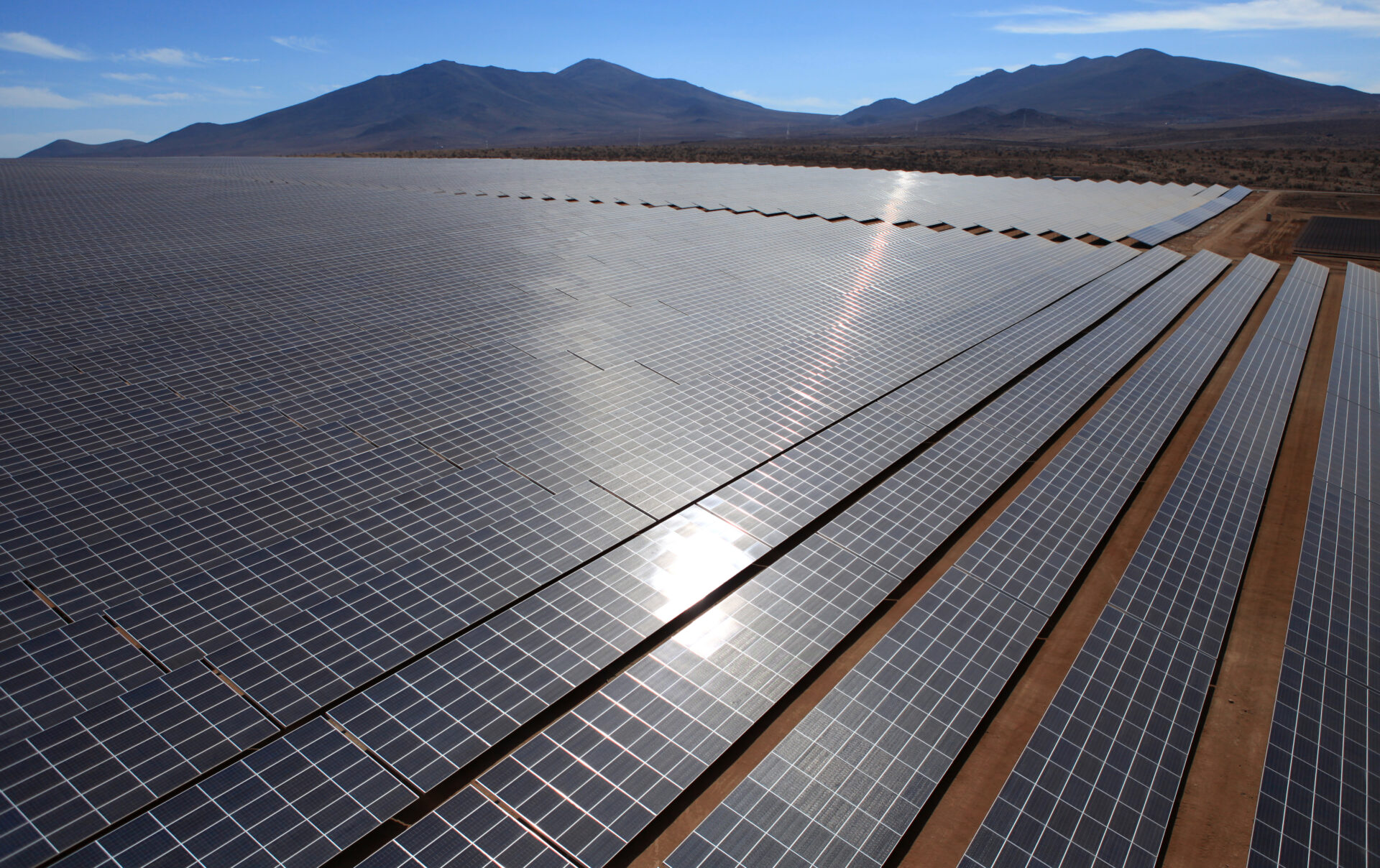 Acciona Energía aborda planta fotovoltaica en RD