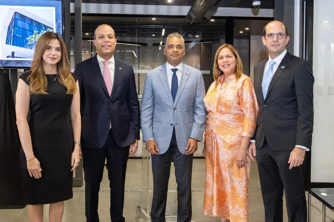 Margarita Armenteros, Carlos Julio Camilo, Jol Santos, Mildred Pralta y Gianni Landolfi. FUENTE EXTERNA