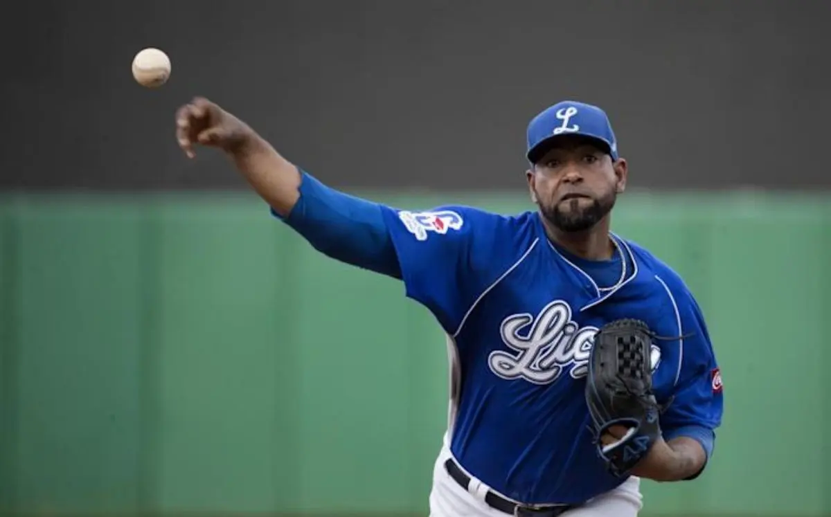 César Valdez, el Lanzador del Año en el béisbol dominicano