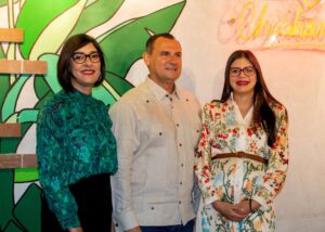 Jennifer Báez, Simón Planas, Elvira Garrido. FUENTE EXTERNA