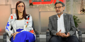 La directora del Conadis, Claudia Pimentel, y el presidente del organismo, Carlos José Yunen. Danny Polanco