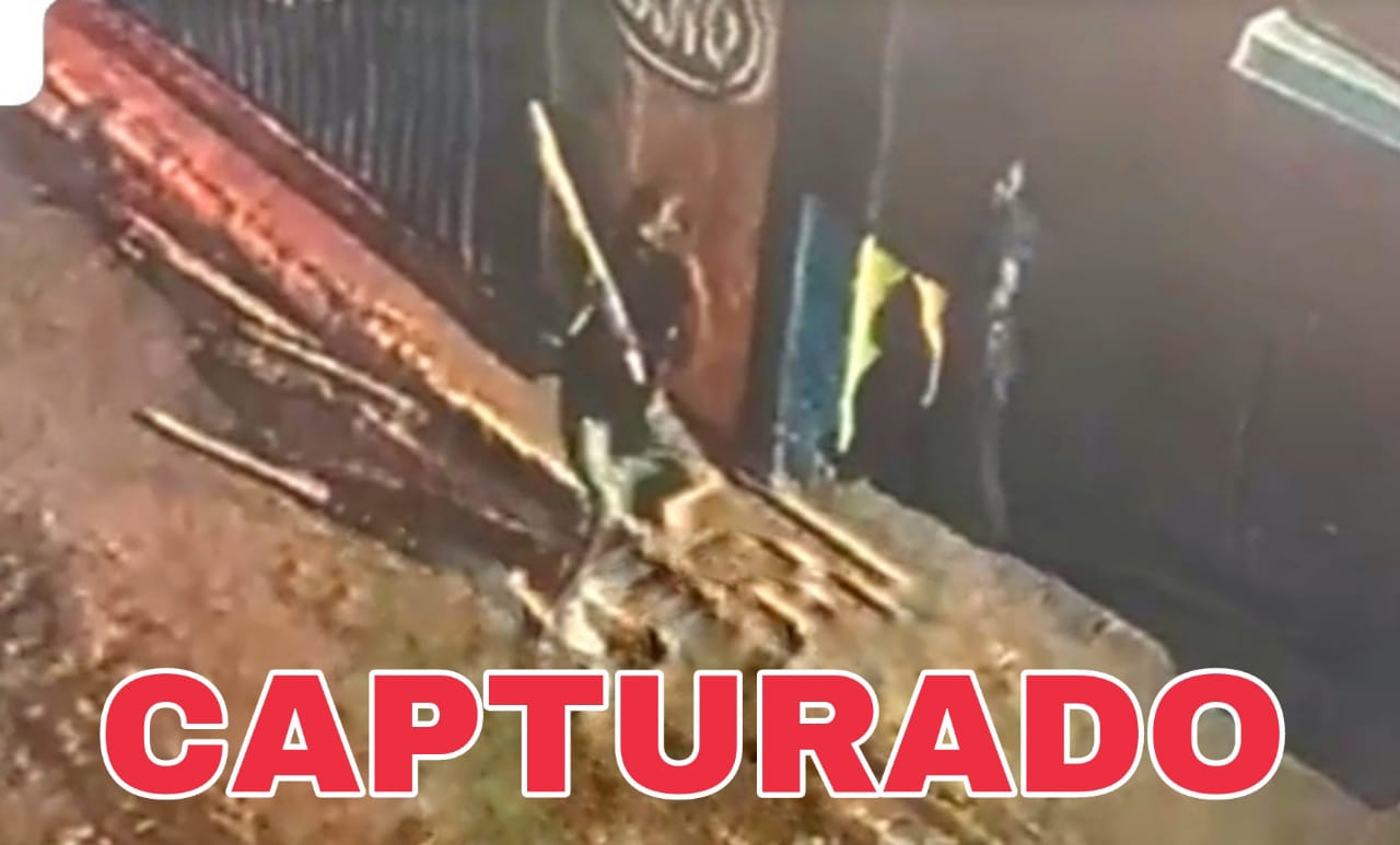 Policía apresa hombre propinó golpisa con un palo a su pareja sentimental