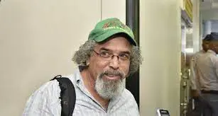 El padre Rogelio se levanta contra del paro a las ARS