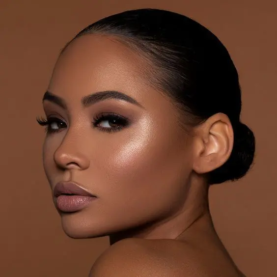 Maquillaje para brillar en Nochevieja