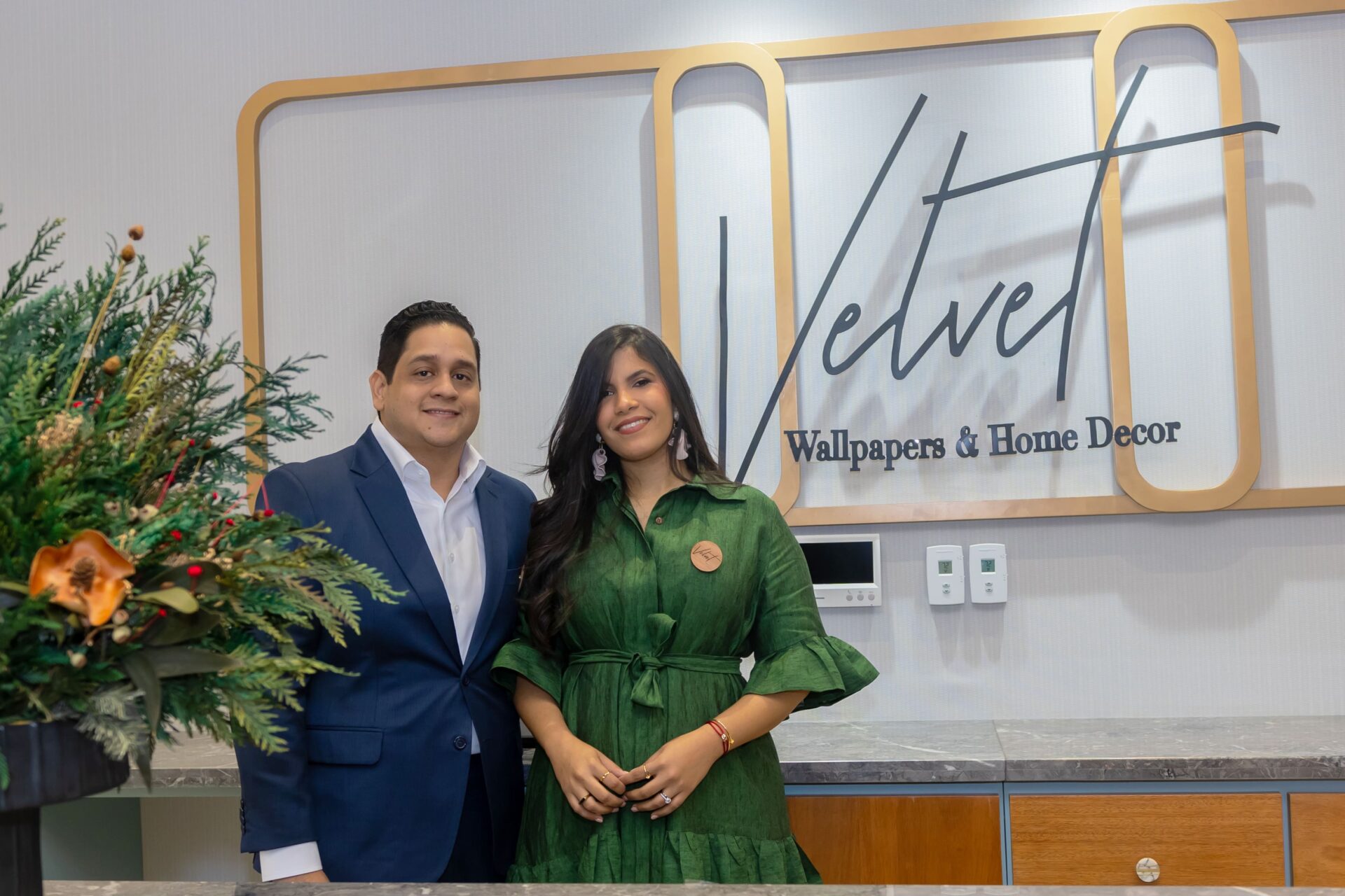 Jorge Suriel y Dhianna Ángeles fundadores de Valver Wallpapers & Home Decor. FUENTE EXTERNA