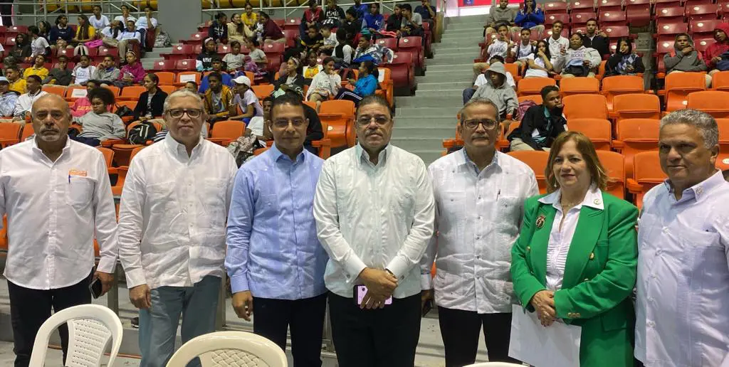 Inicia Convivio Deportivo MINERD-Ministerio de Deportes en Santiago