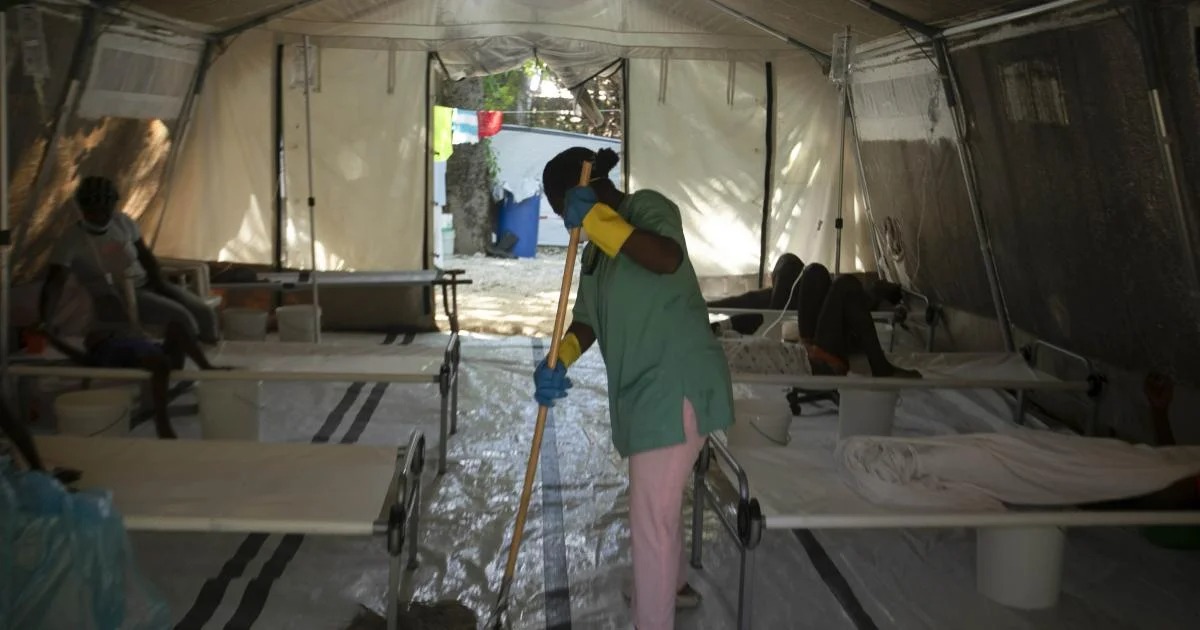 Vacunas llegan a Haití, en medio de peligroso brote de cólera