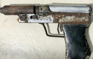 Policías hieren a 