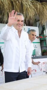 Abinader dice pasará Nochebuena y Navidad en familia; reitera llamado a la prudencia y evitar excesos