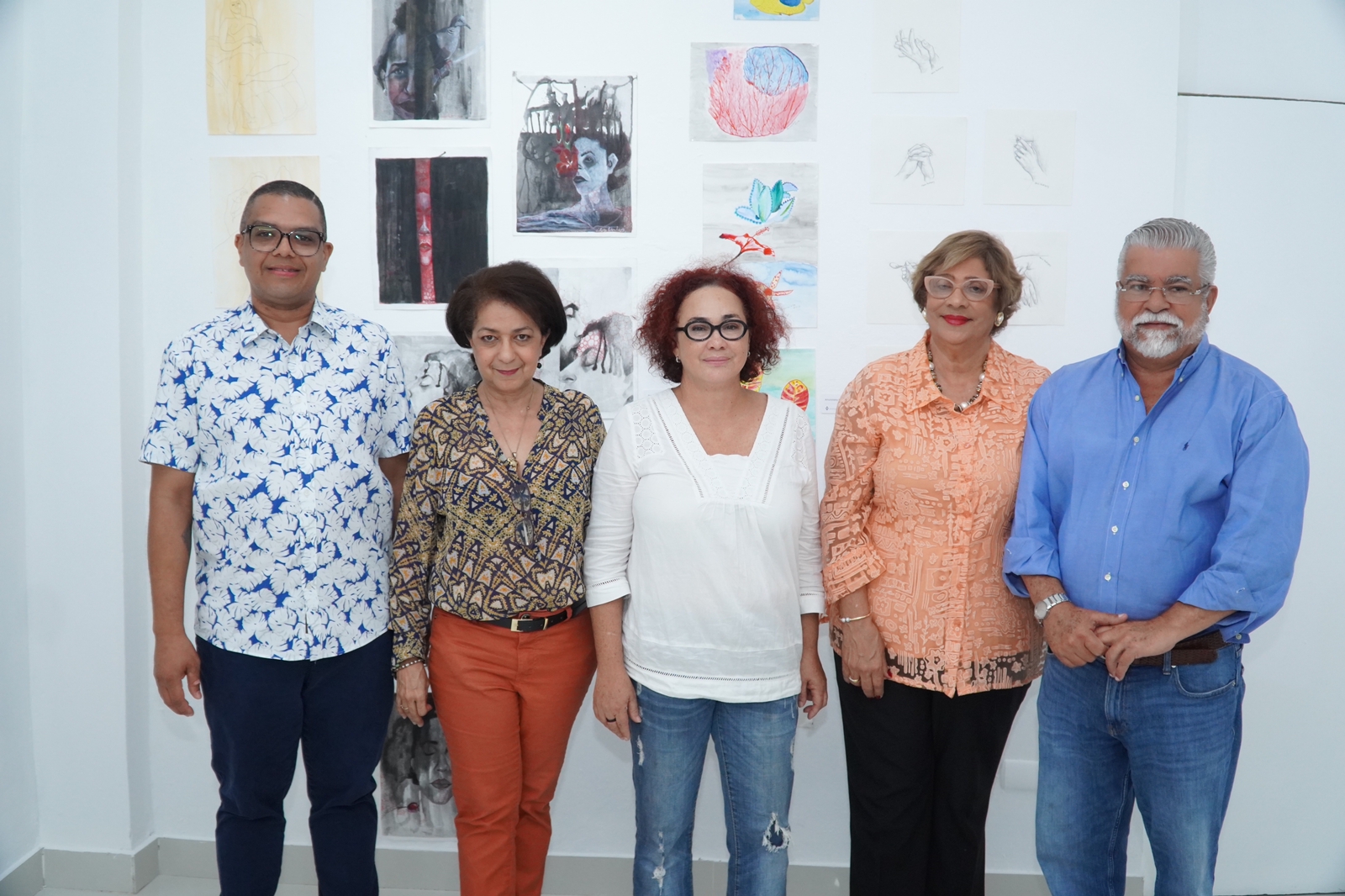 Alescar Ortiz, Mirna Ledesma, Rosalba Hernández (Directivos ADAV), Doña Purisima De León y Juan Guerra (Directivos Centro Cultural Mirador).