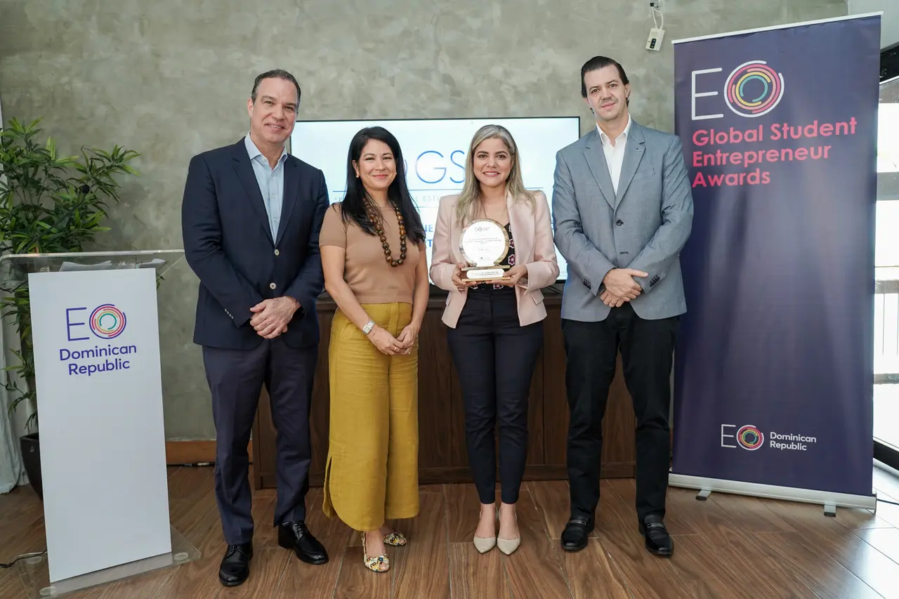 Ney Dias, Karina Chez, Heidi Sanchez, Orlando Prieto. FUENTE EXTERNA
