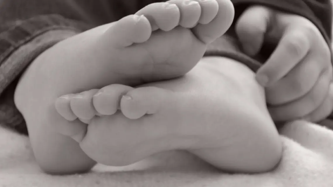 Un niño murió ahogado con un pedazo de batata en Santiago