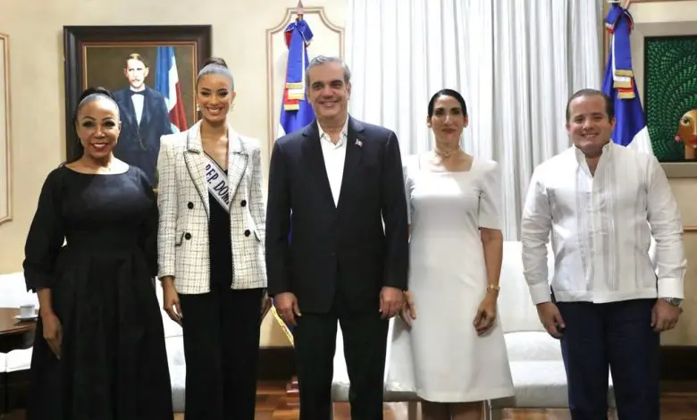 Recibimiento de Andreina en el Palacio