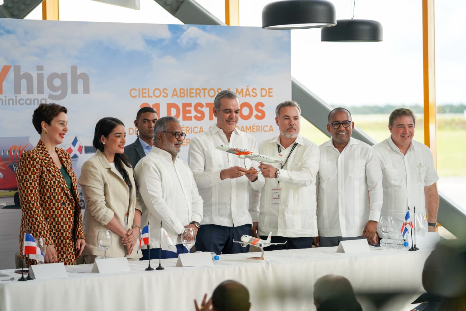 SkyHigh Dominicana presenta cielos abiertos a 21 destinos internacionales