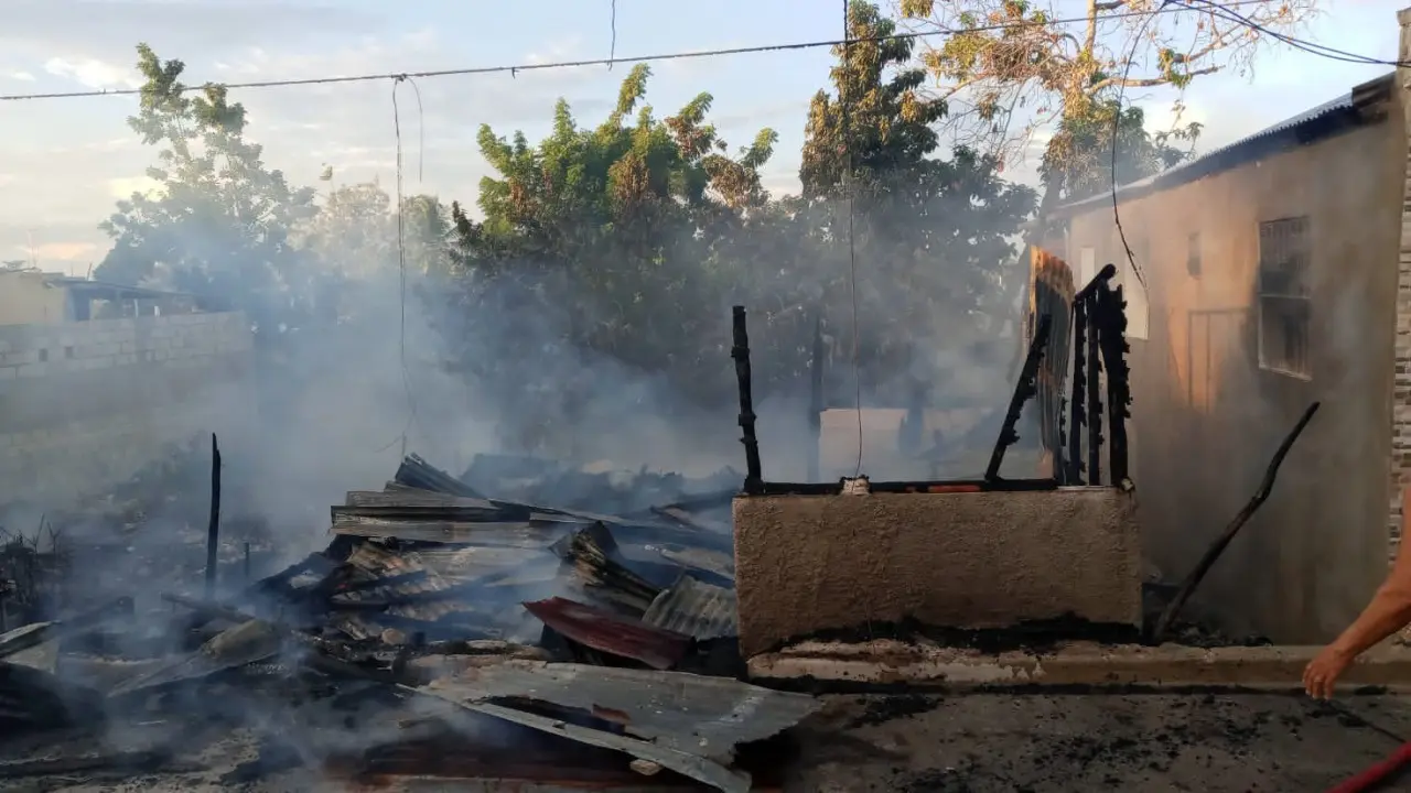 Quema casa a su madre por supuestamente no darle dinero para drogas