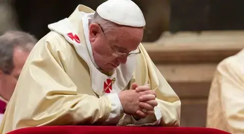 El papa reza por "madres ucranianas y rusas" que han perdido a sus hijos