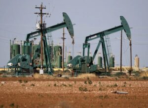 El petróleo de Texas sigue subiendo y ya rebasa los 80 dólares