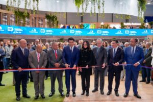 Ministro de Turismo y rey Felipe VI inauguran stand de RD en FITUR  2023