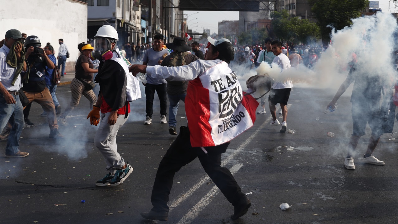 El desgarro de la sociedad peruana: dos meses de persistente crisis