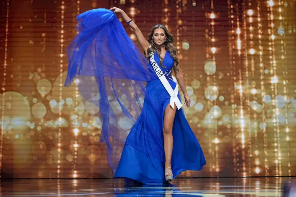 Miss Universo Bélgica 2022 sufre violento accidente automovilístico