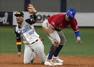 Tigres del Licey y Leones del Caracas, rivales históricos en finales de Serie del Caribe