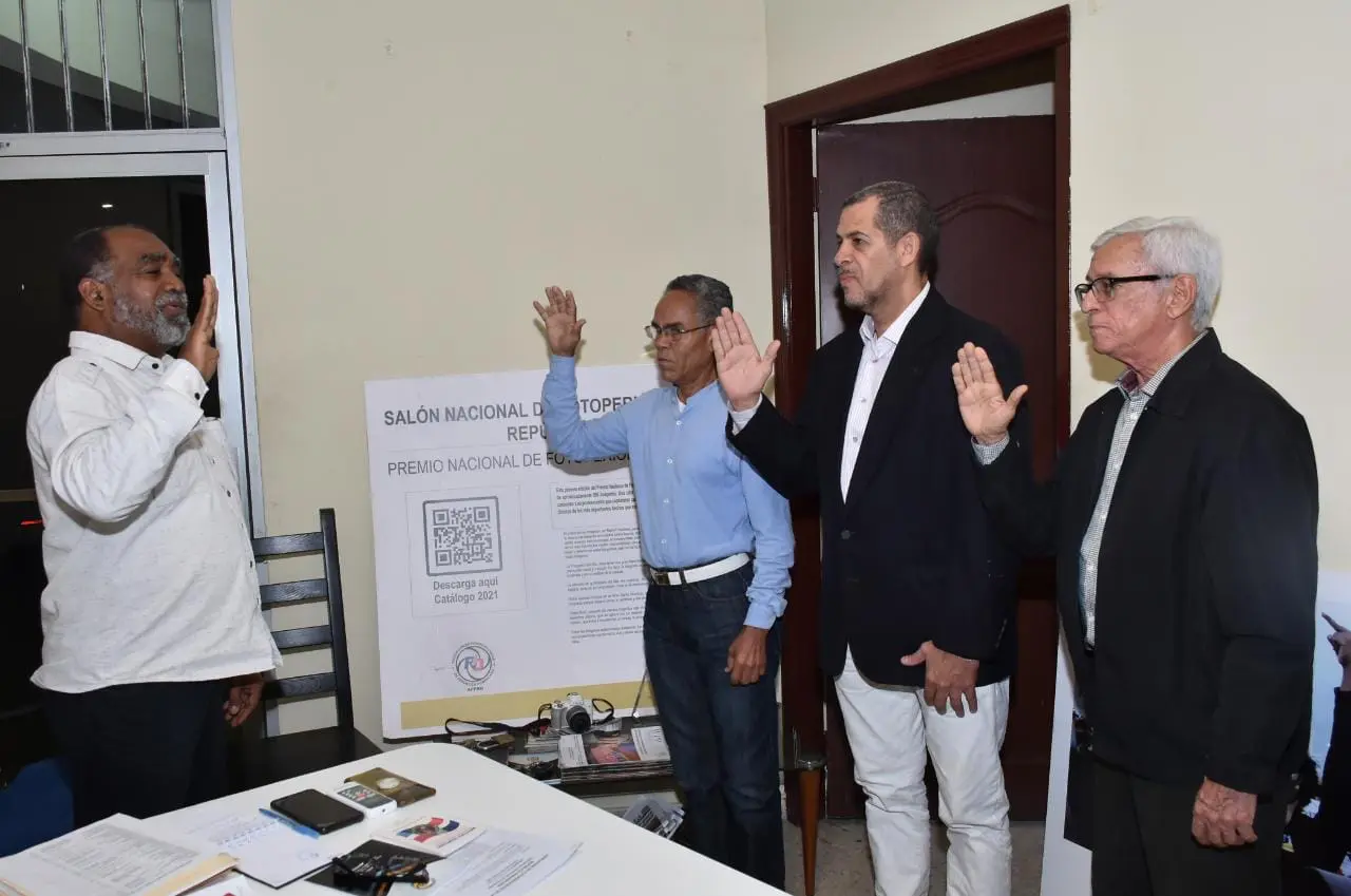 Asociación de Fotoperiodistas juramenta tribunal disciplinario