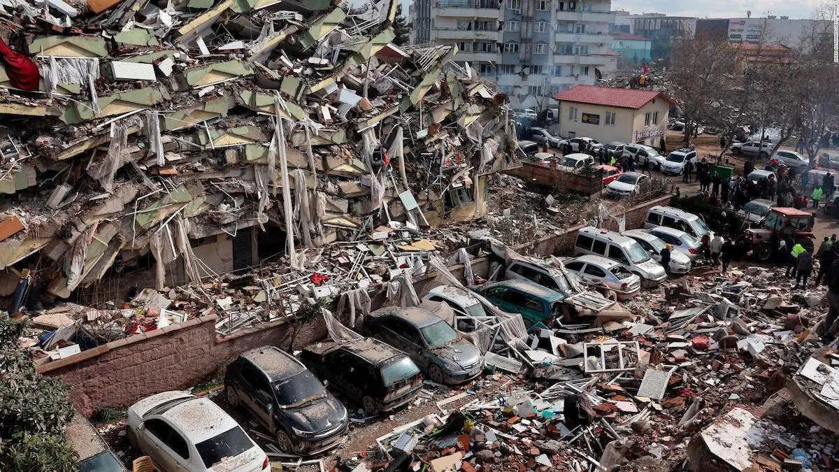 Turquía advierte del riesgo de tsunami tras nuevo seísmo de magnitud 6,4