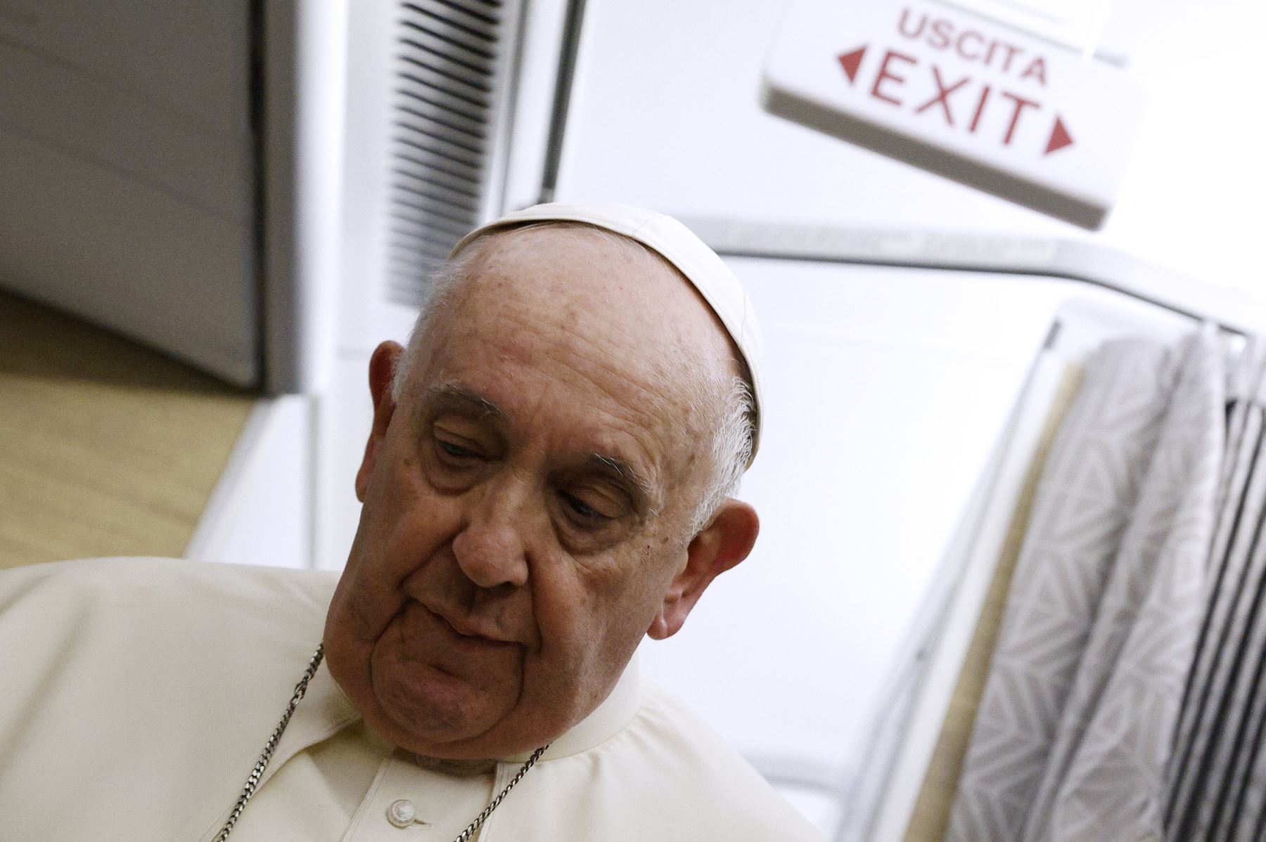 El papa "conmovido" por las numerosas muestras de solidaridad que ha recibido
