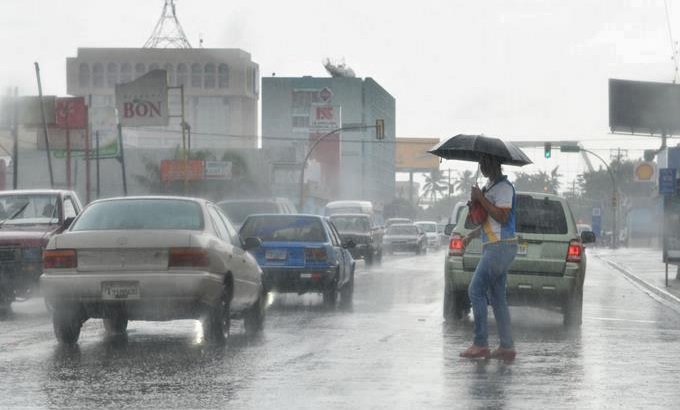 Vaguada sobre territorio nacional genera lluvias e incrementos nubosos