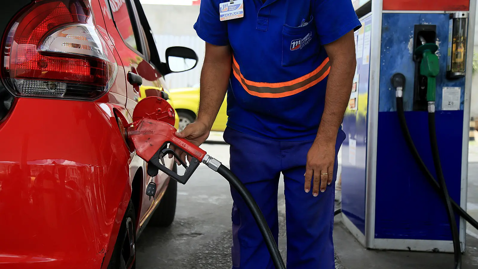 Empleado de gasolinera roció a un cliente y le prendió fuego tras una discusión