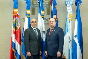 Valdez Albizu preside reunión del Consejo Monetario Centroamericano