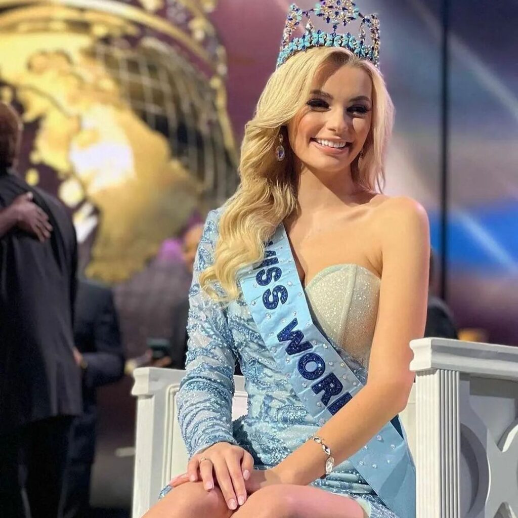 Karolina Bielawska, originaria de Polonia y última Miss Mundo