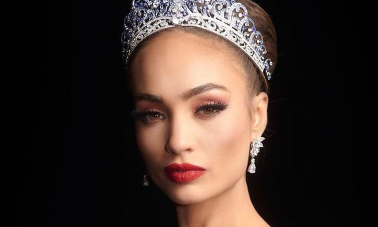 R'Bonney Gabriel, Miss Universo 2022, estaría evaluando su renuncia
