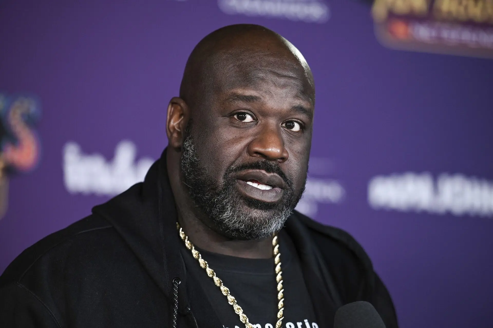 Shaquille O'Neal bromea mientras revela la verdadera causa de su hospitalización