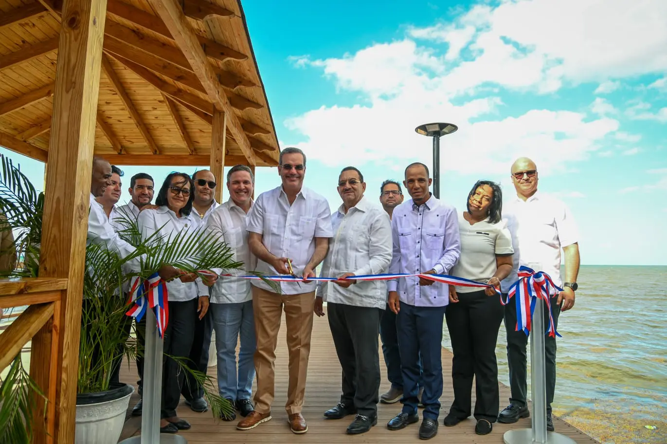 Gobierno inaugura muelle pesquero de Las Cañitas, Hato Mayor