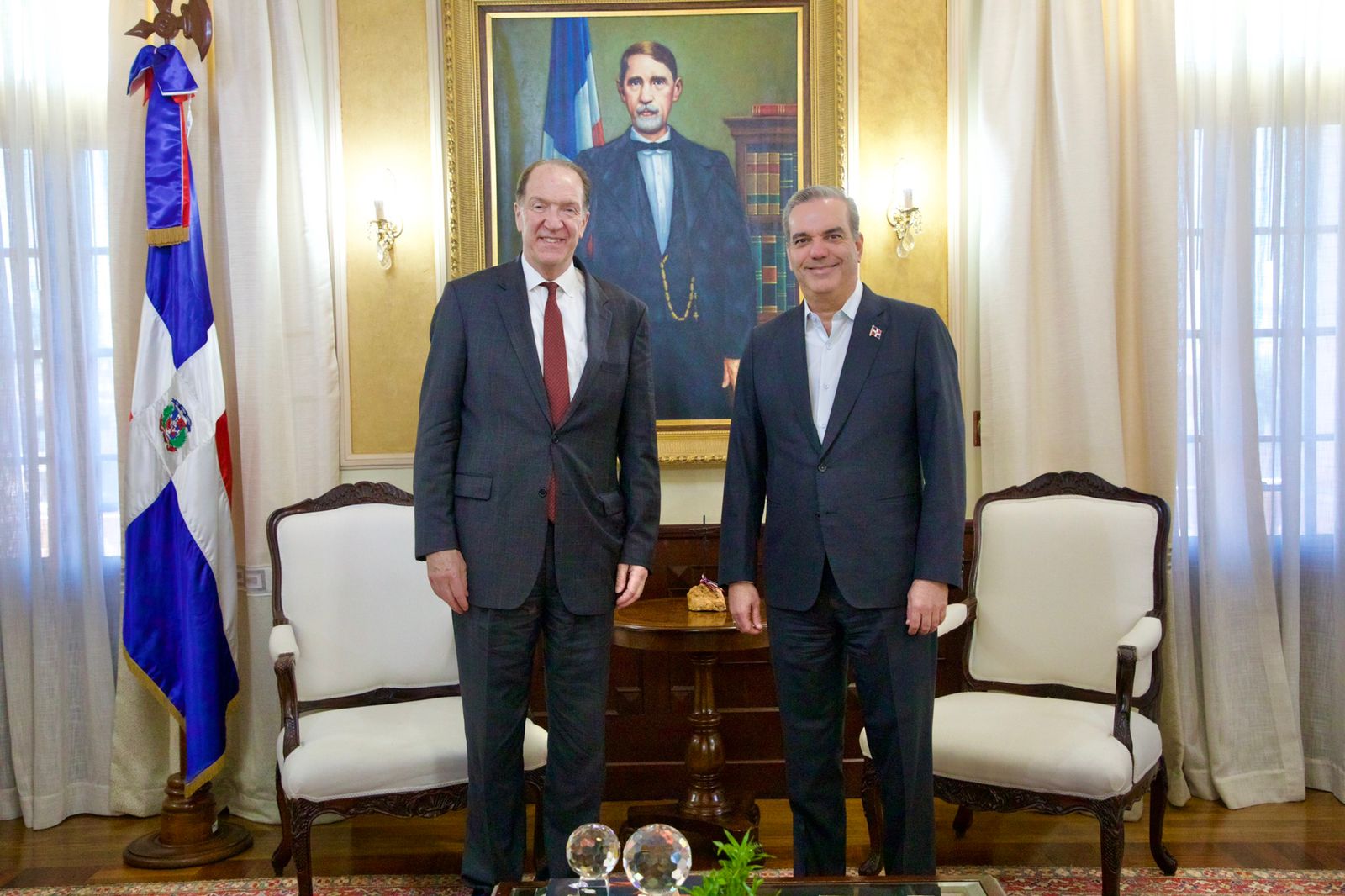 Abinader se reúne con presidente del BM