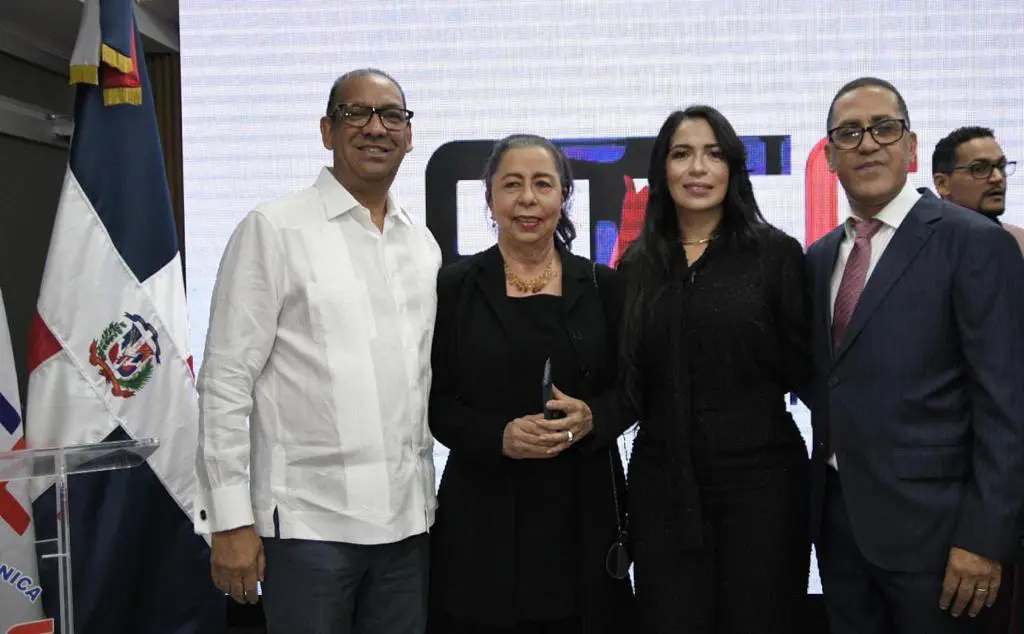 Inauguran local CTCC, para trabajar posible reelección de Abinader