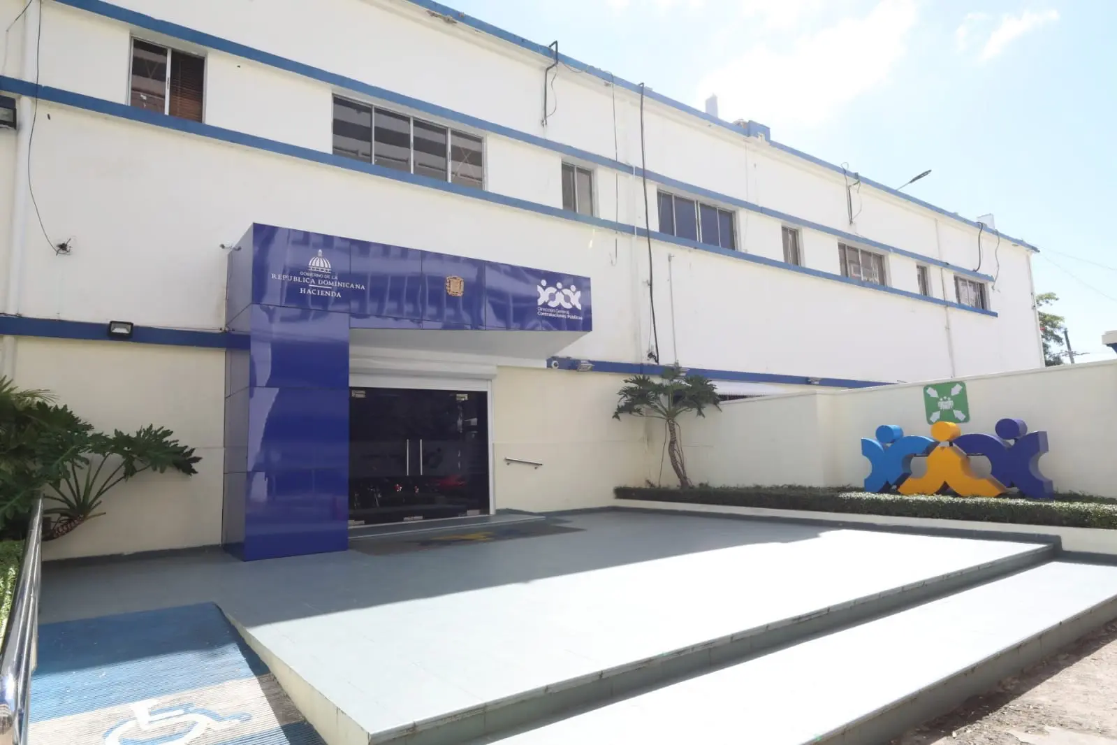 DGCP anula contratación acondicionamiento de playa Monte Río en Azua