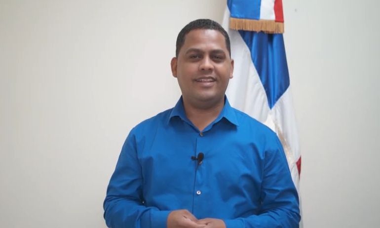 Periodista Humberto Fernández lanza aspiraciones políticas