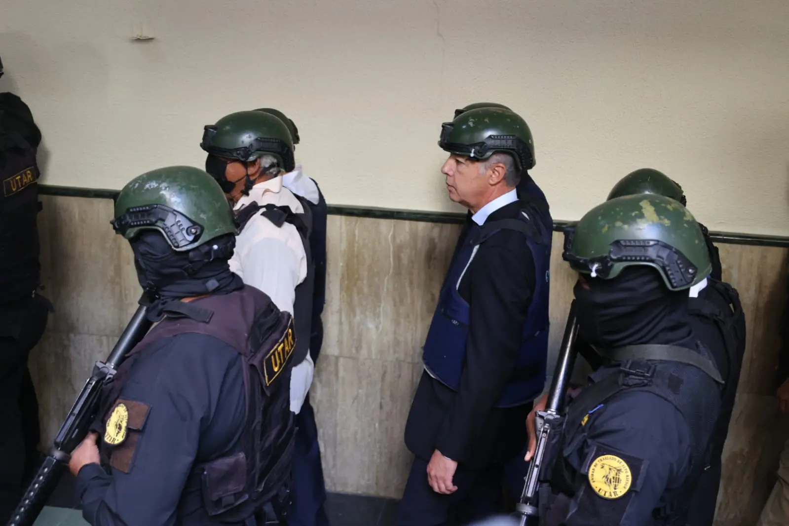 Aplazan para el miércoles conocimiento de medida de coerción a imputados operación Calamar. Foto: Johnny Rotestán