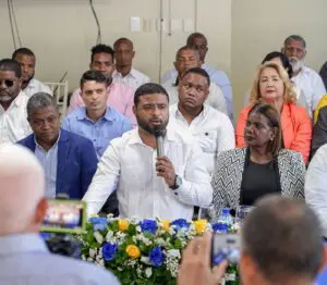 Diputado Otoniel Tejeda presenta precandidatura a senador por SC