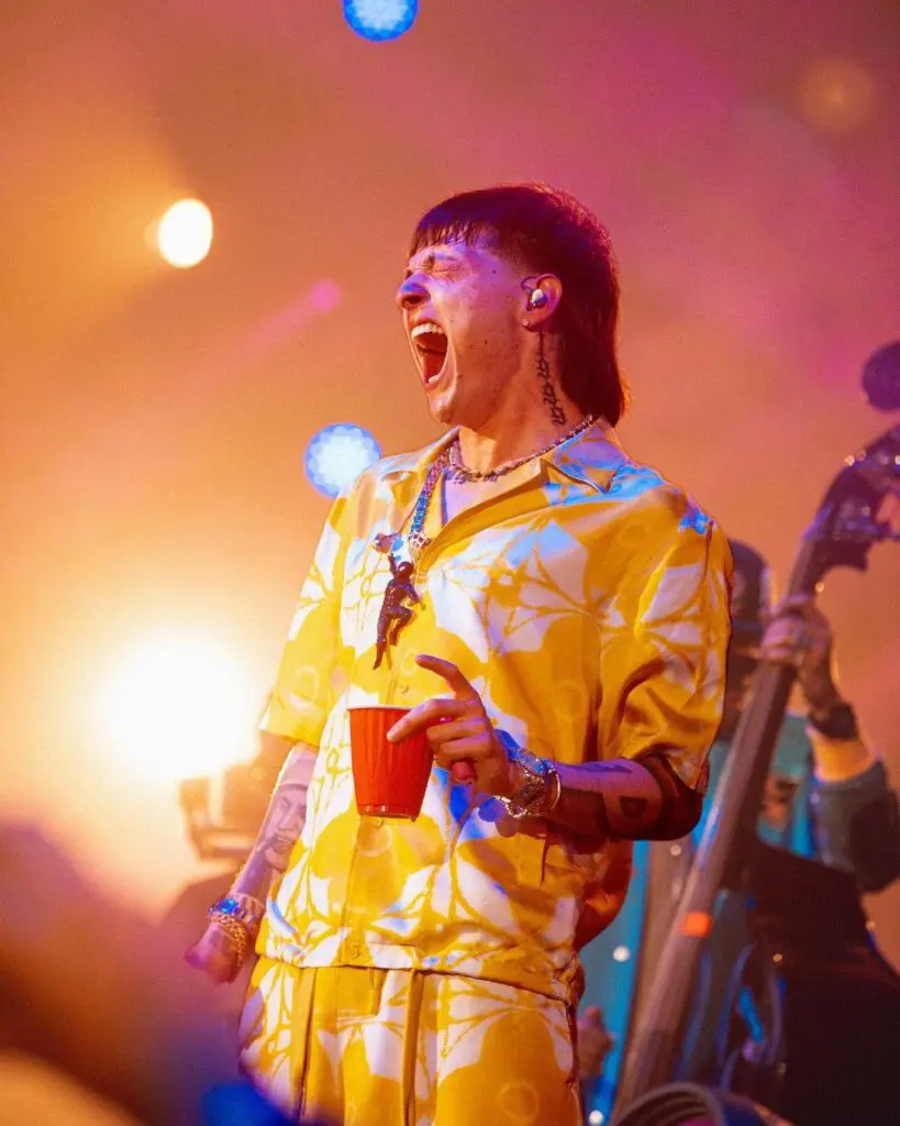 ¿Quién es Peso Pluma? el artista que Anuel admira e irá al show de Jimmy Fallon