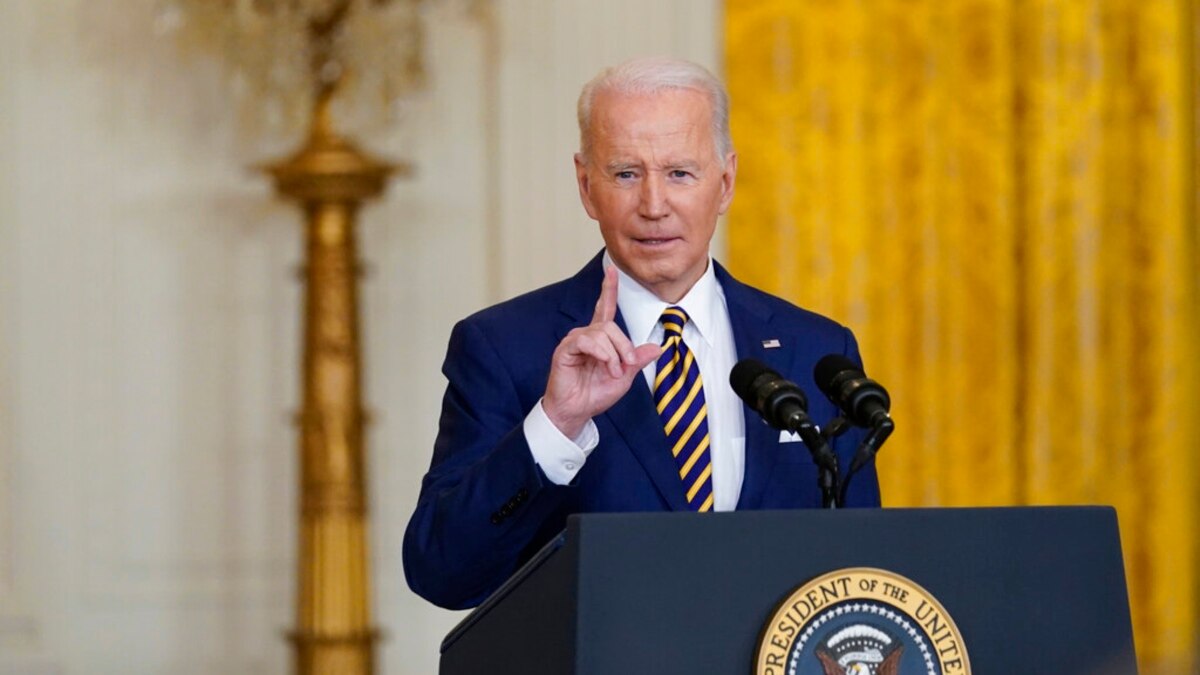 Biden anuncia plan para que los "soñadores" accedan a planes médicos