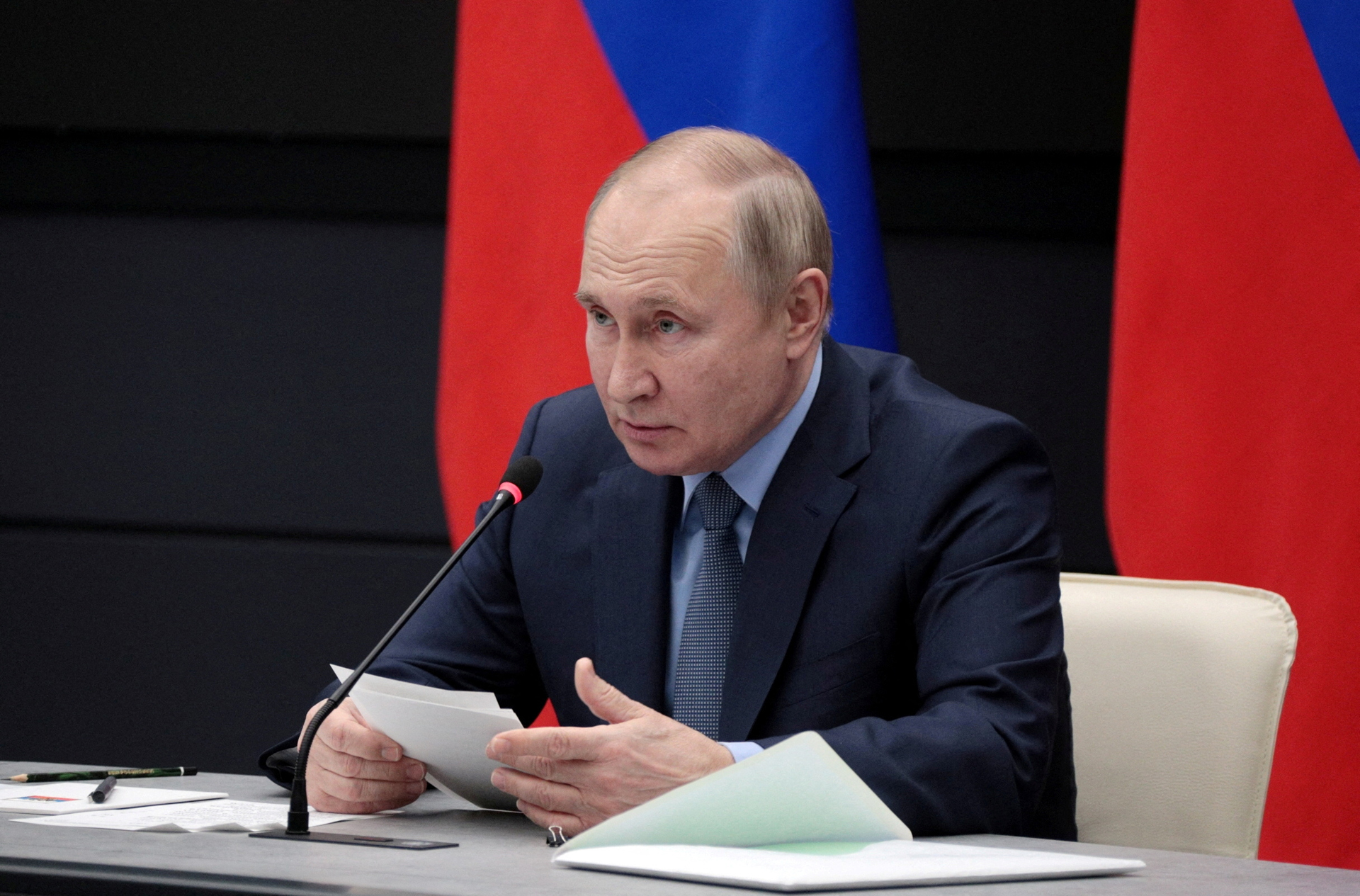 Putin promulga ley que persigue a rusos que no quieren servir al Ejército