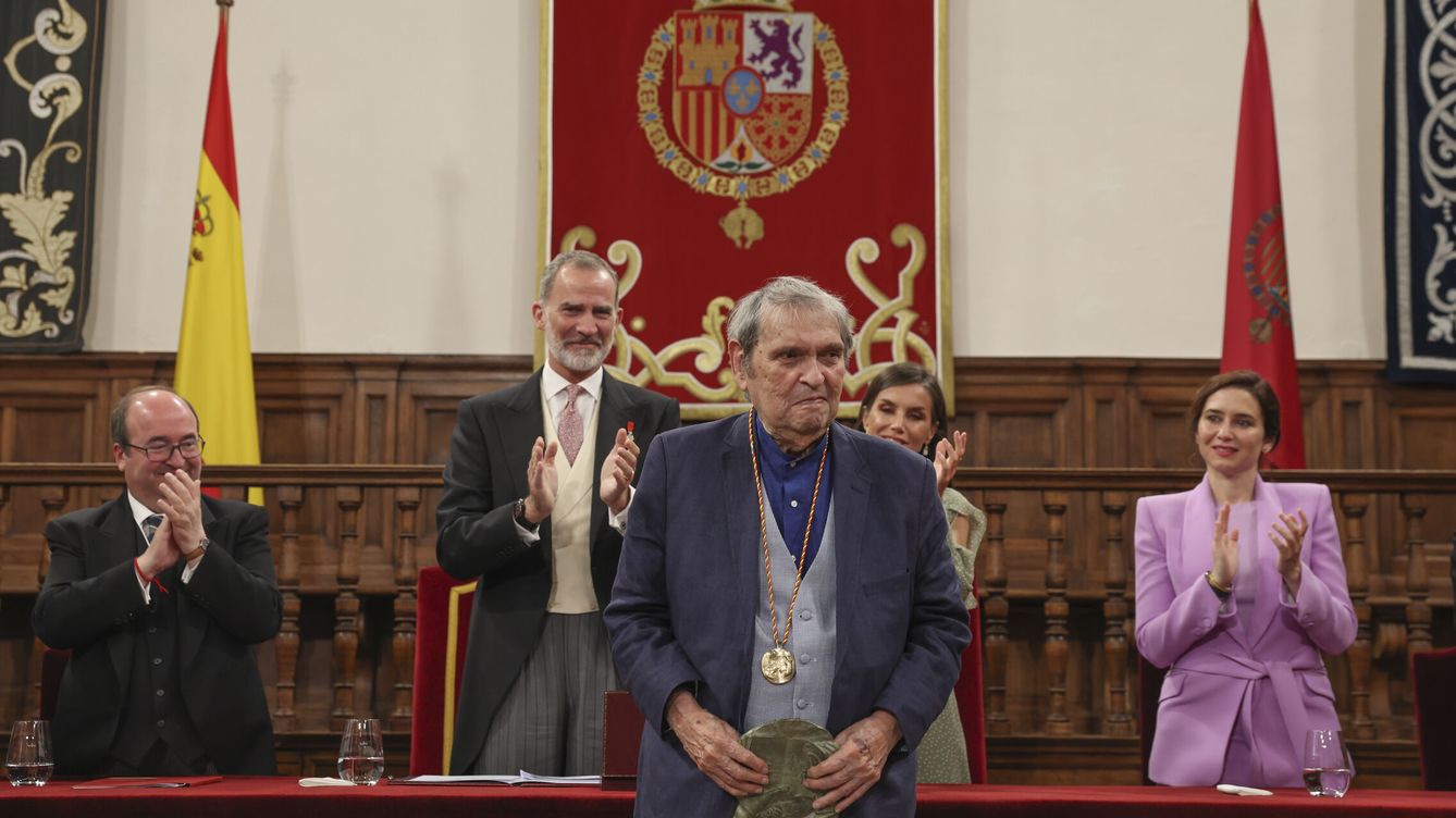 Poeta venezolano Rafael Cadenas, premio Cervantes 2022