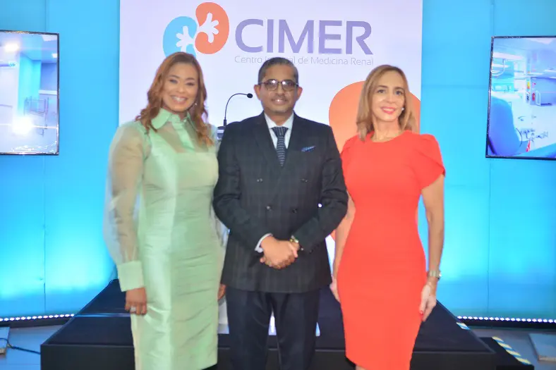 Gina Toribio, Víctor Dimitri y Melfis Grullón ejecutivos de CIMER. FUENTE EXTERNA