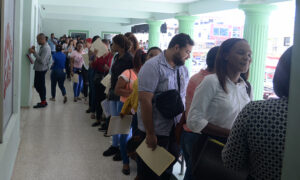Las personas asistieron con la esperanza de conseguir un contrato laboral. Félix de la Cruz