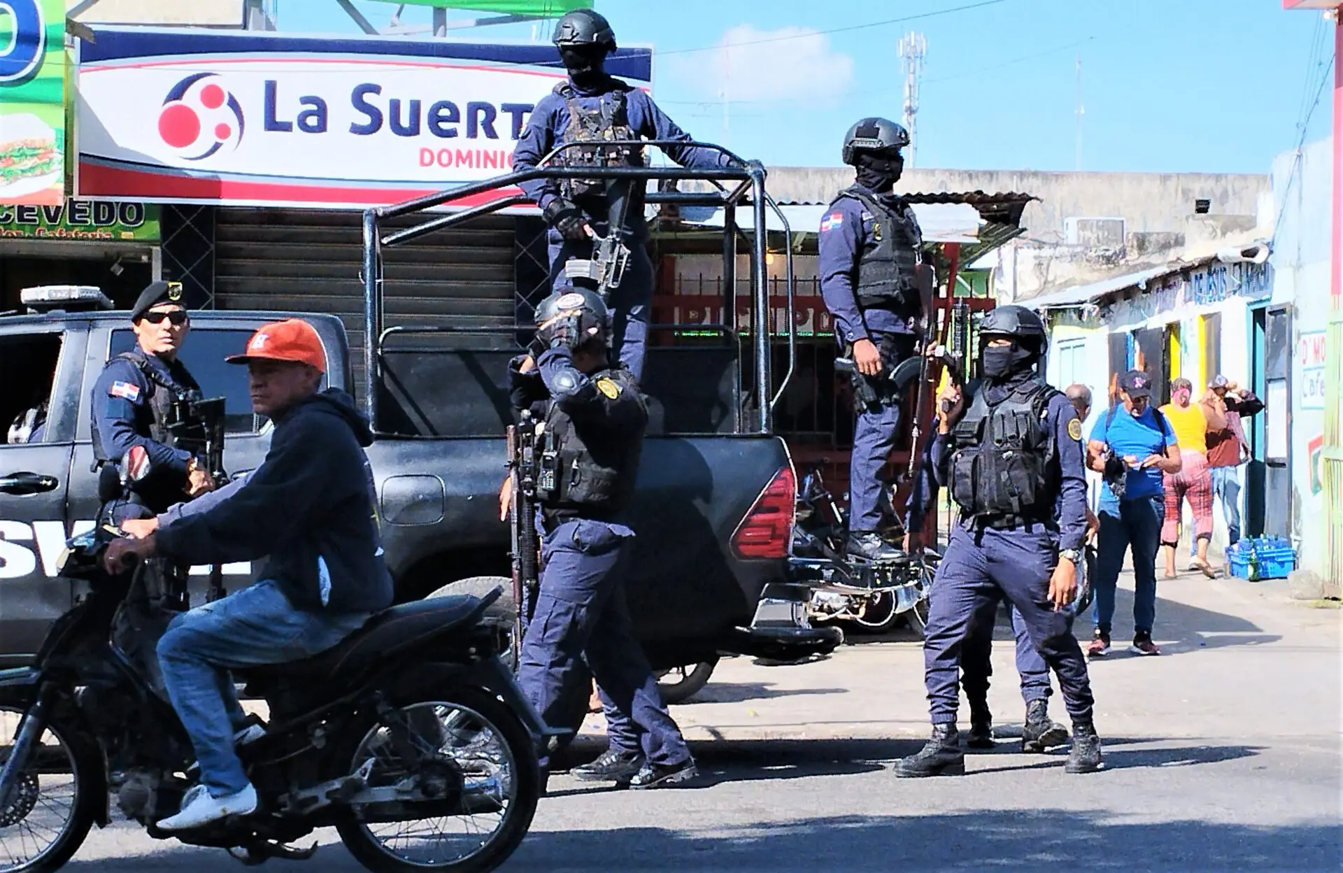 Se cumple huelga en San Francisco bajo una fuerte militarización